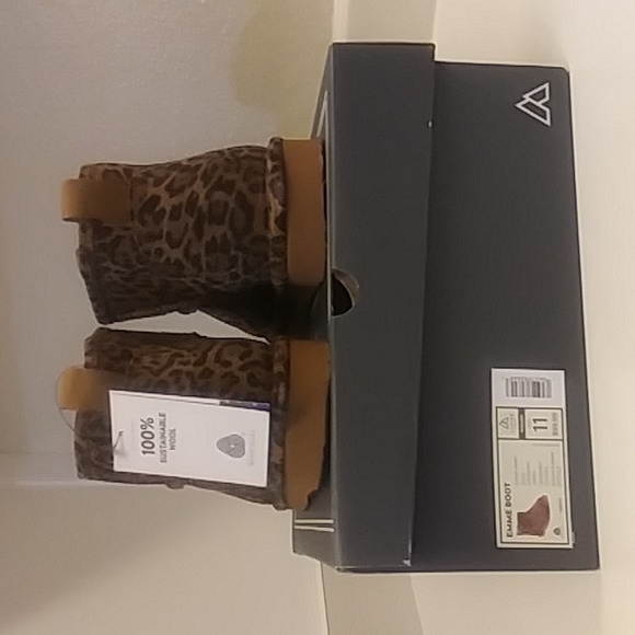 NWT Emme Boot - Picture 2 of 11